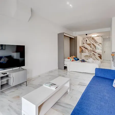 Graceful Brand New In Altamira Apartament *