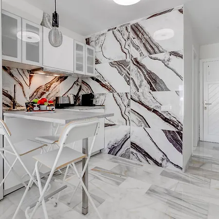 Graceful Brand New In Altamira Apartment *