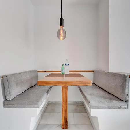 Graceful Brand New In Altamira *