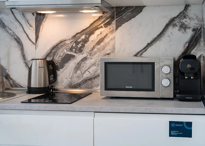 Graceful Brand New In Altamira Apartament