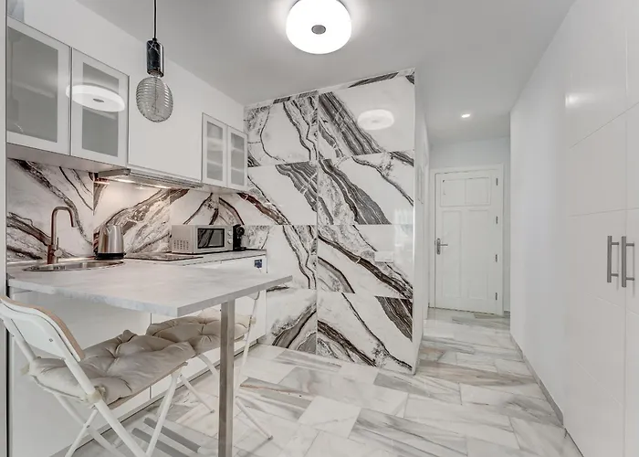 Graceful Brand New In Altamira Apartment